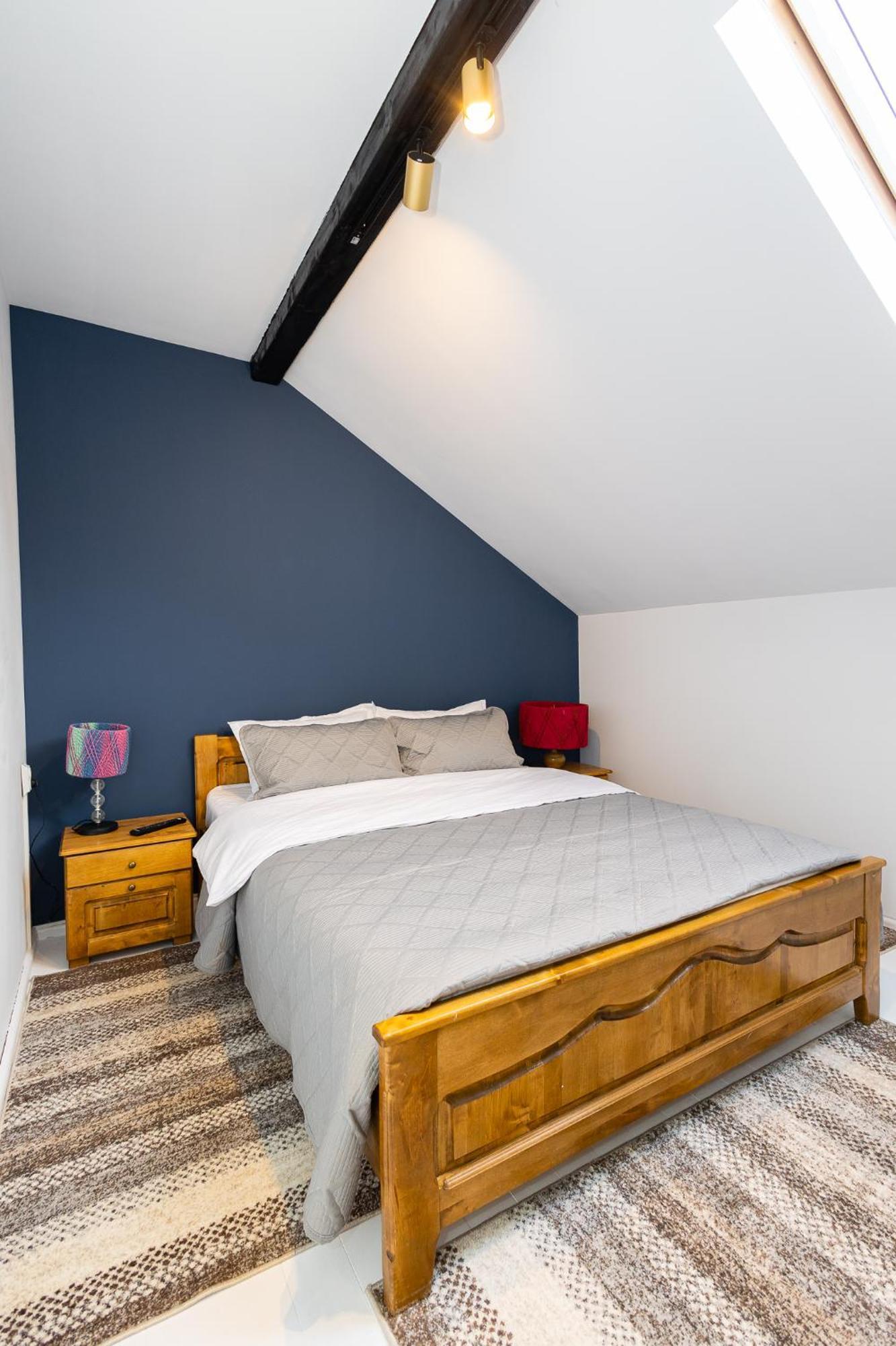 In Longfield Town Bed & Breakfast Câmpulung Moldovenesc Dış mekan fotoğraf