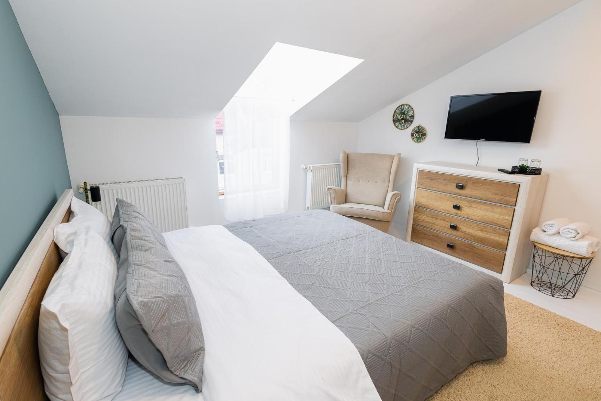 In Longfield Town Bed & Breakfast Câmpulung Moldovenesc Dış mekan fotoğraf
